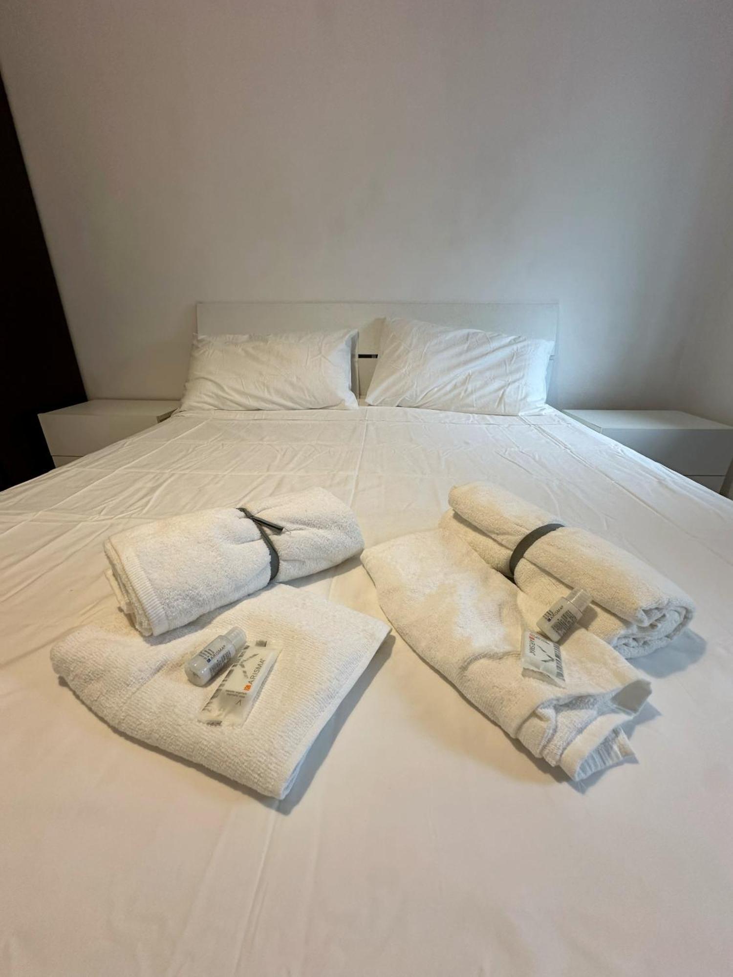 Affittacamere Torino - Private Rooms - H24 Self Check-In Ruang foto